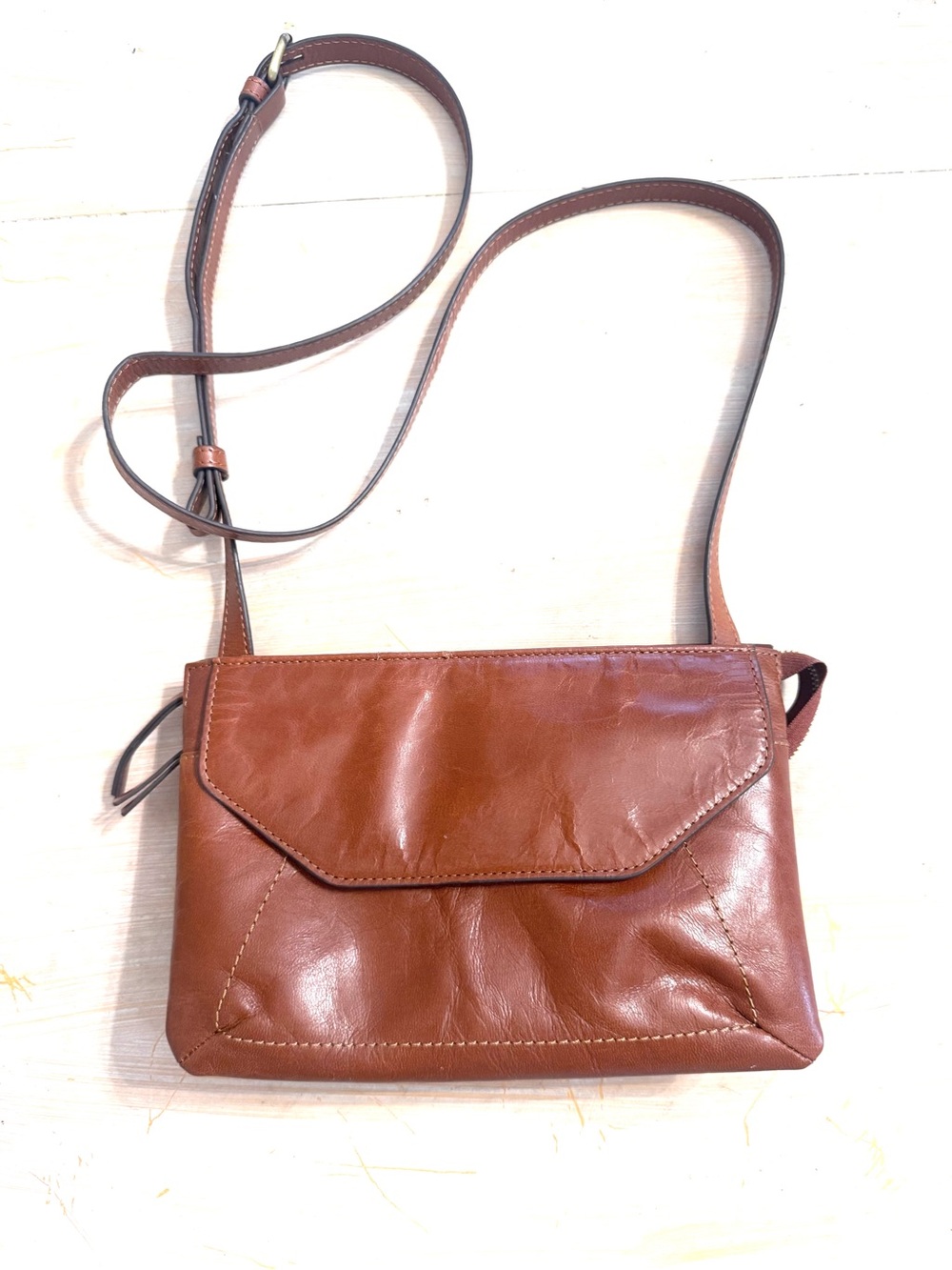 Lodis Daffodil Leather Envelope Crossbody in Chestnut
